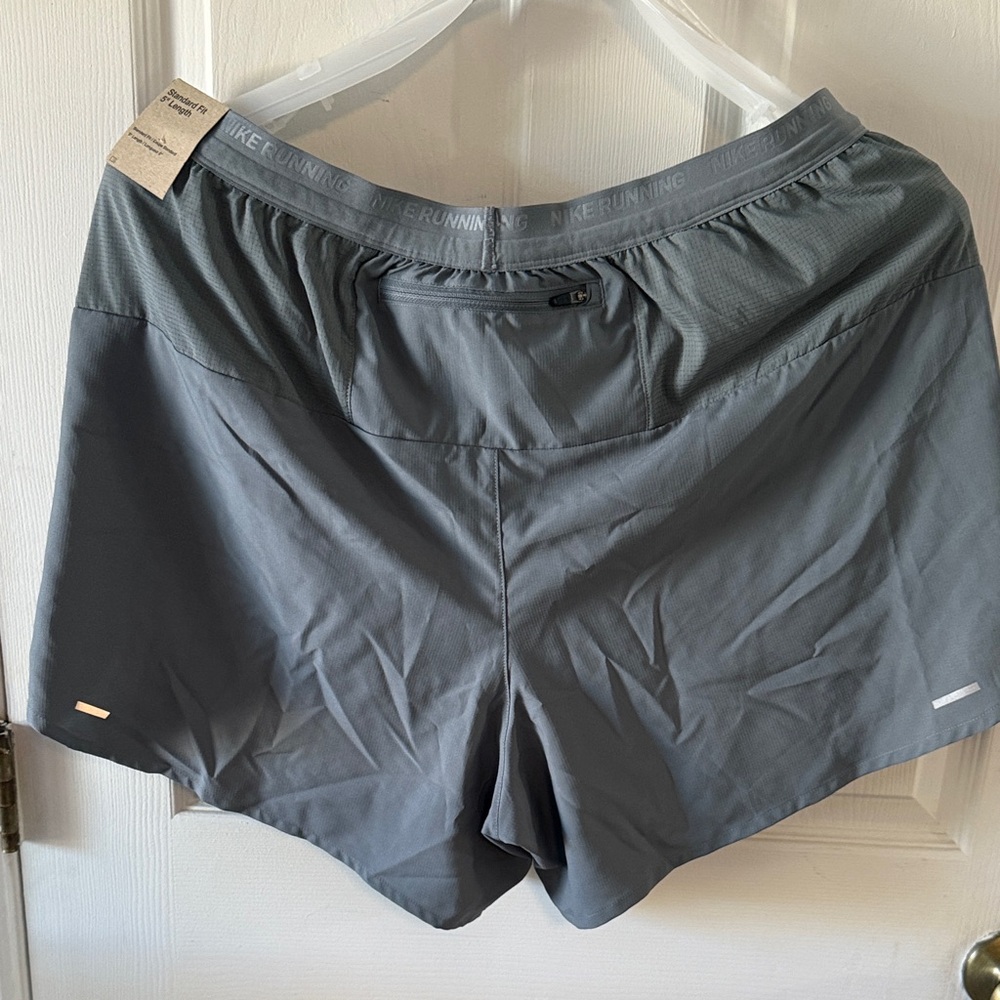 Nike Men's Athletic Shorts in Dark Gray - Picture 6 of 6